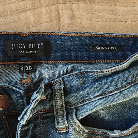 🎉Host Pick🎉 EUC Distressed Plaid Patch Skinny Jeans - Picture 3 of 7